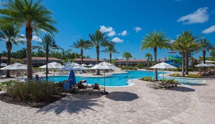 Pool view, Swimming pool