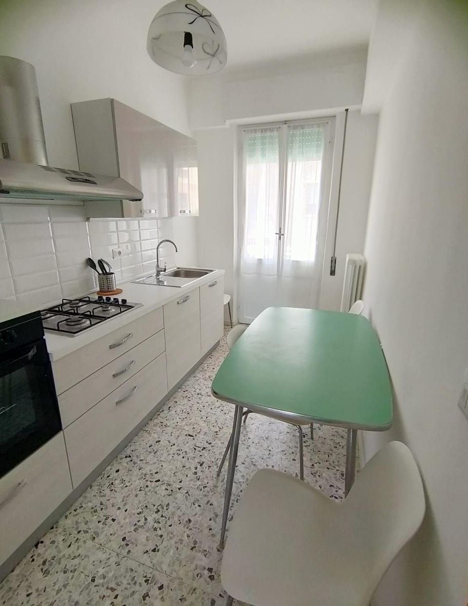 Kitchen or kitchenette, Seating area, Dining area