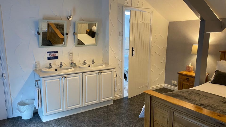 Bathroom, Bedroom
