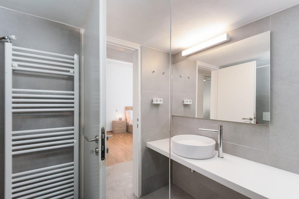 Bathroom, heating, towels
