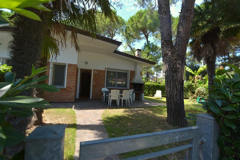 Property building, Garden