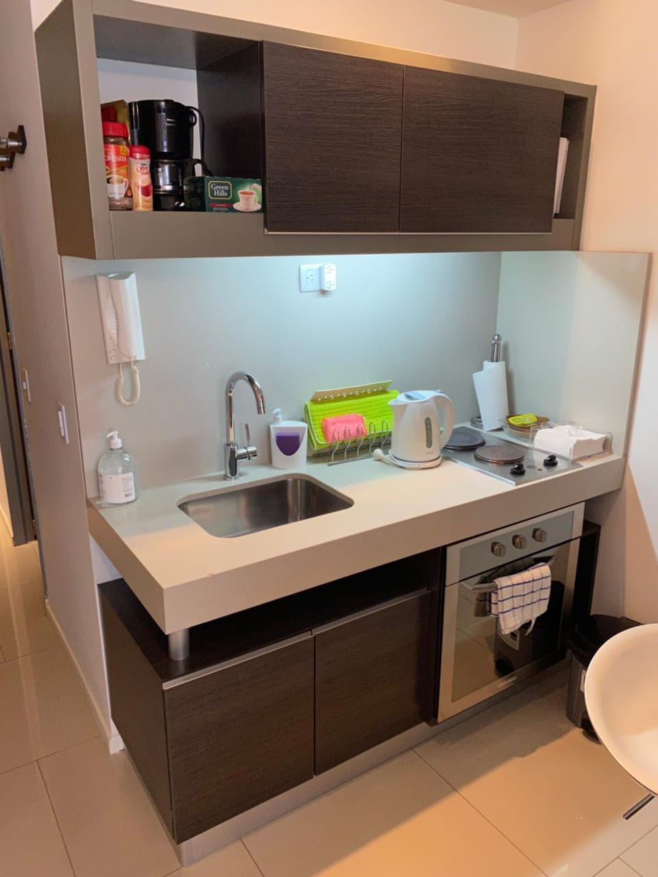 Kitchen or kitchenette