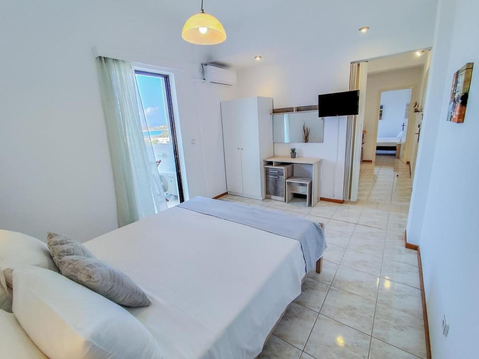 Porto Diakofti Hotel in Islands