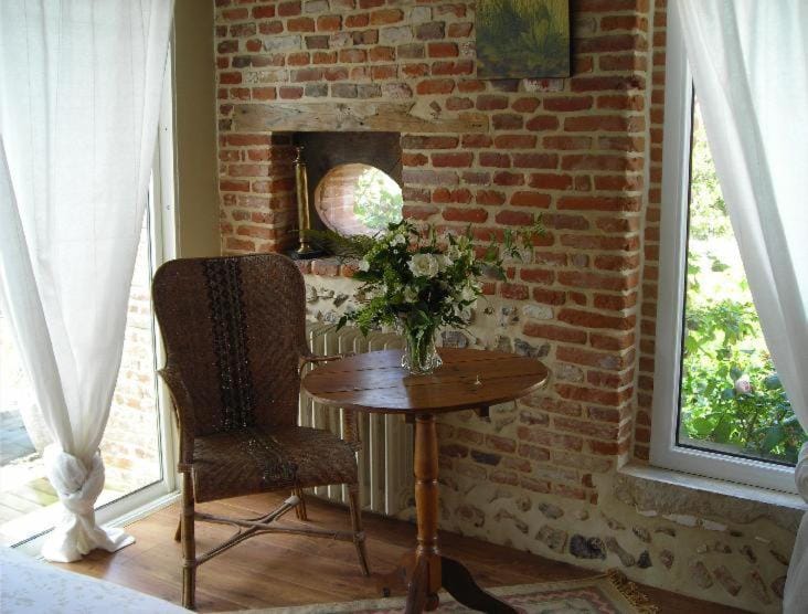 Seating area, Bedroom