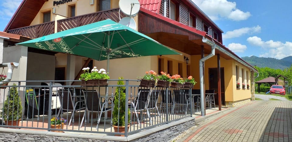 BBQ facilities, Balcony/Terrace, Parking