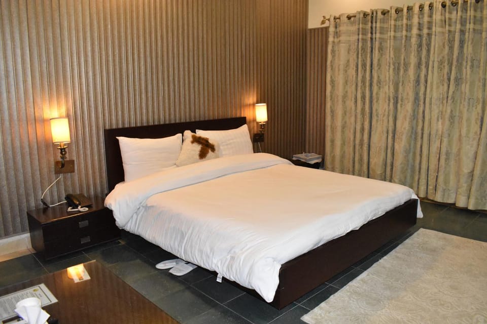 Safari Club 2 Bahria Town Hotel in Islamabad