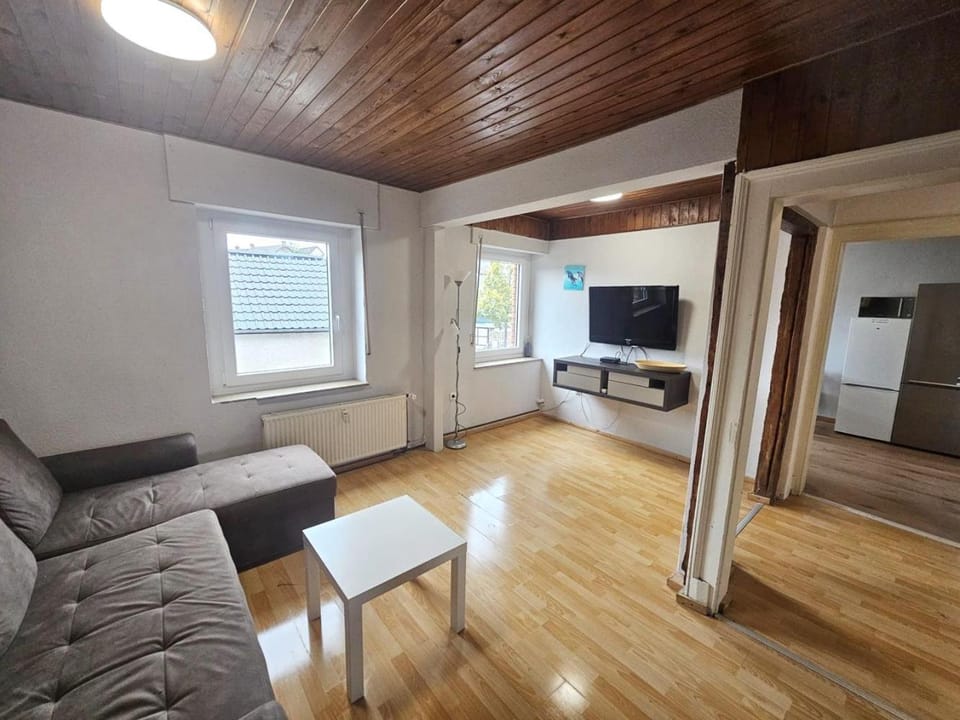 Communal lounge/ TV room, TV and multimedia, Living room, Seating area, Evening entertainment