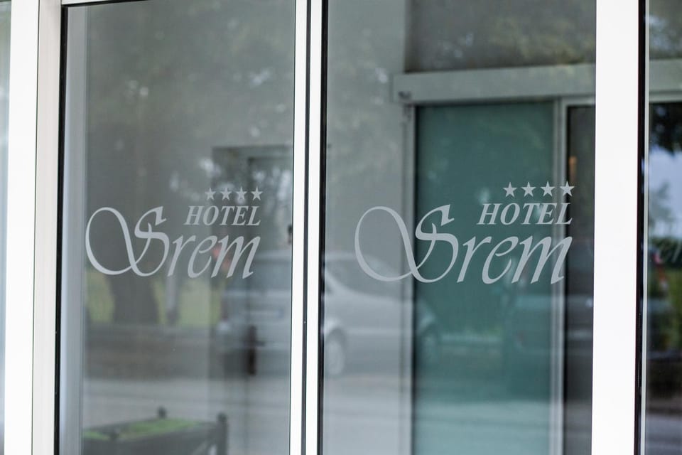 Facade/entrance, Property logo or sign