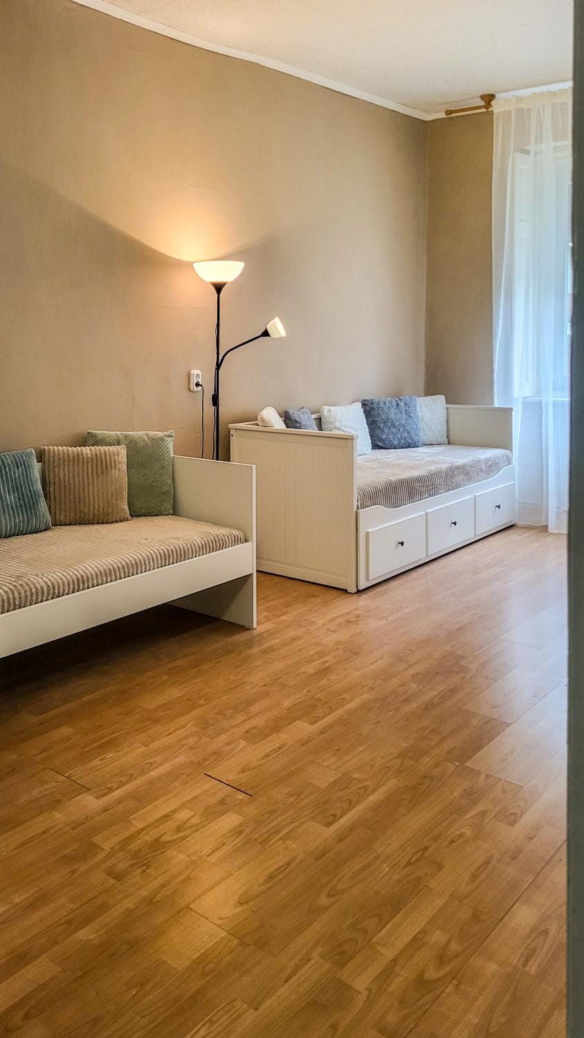 Bed, Living room, Photo of the whole room