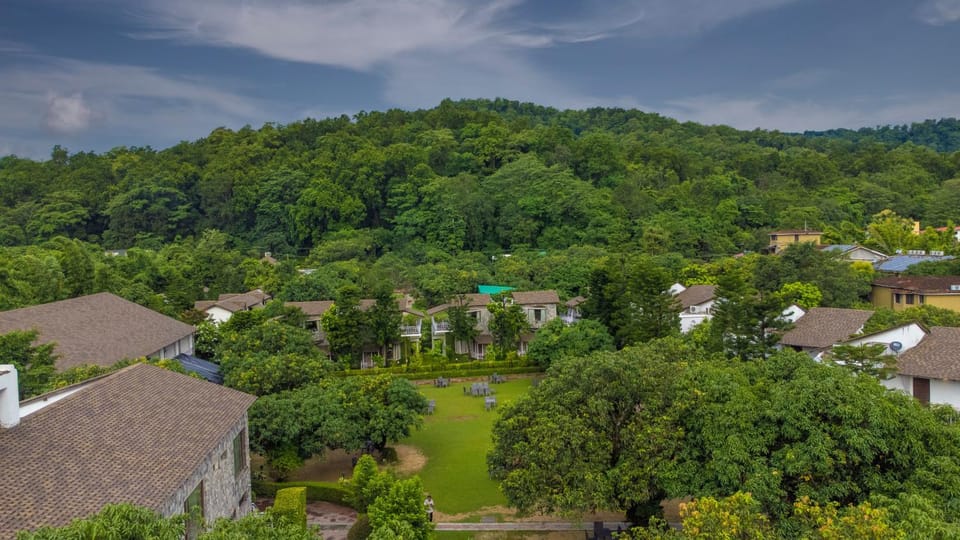 Property building, Day, Bird's eye view, Mountain view