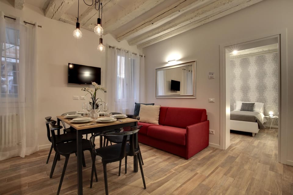 Living room, Dining area