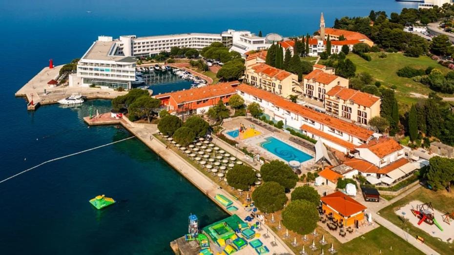 Property building, Swimming pool