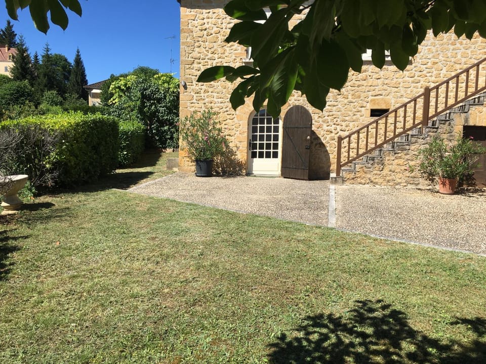 Gite à Sarlat avec piscine Apartment in Occitanie