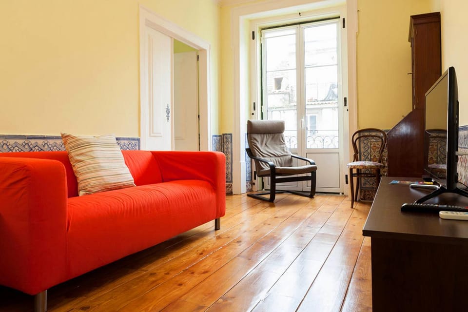 Communal lounge/ TV room, TV and multimedia, Living room, Seating area, Evening entertainment