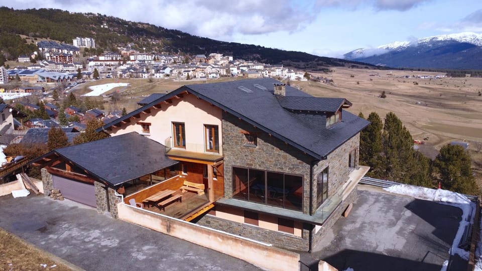 Property building, Natural landscape, Mountain view