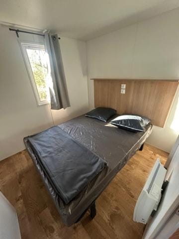 Camping de la Croix d'Arles Campground/ 
RV Resort in Bourgogne-Franche-Comté