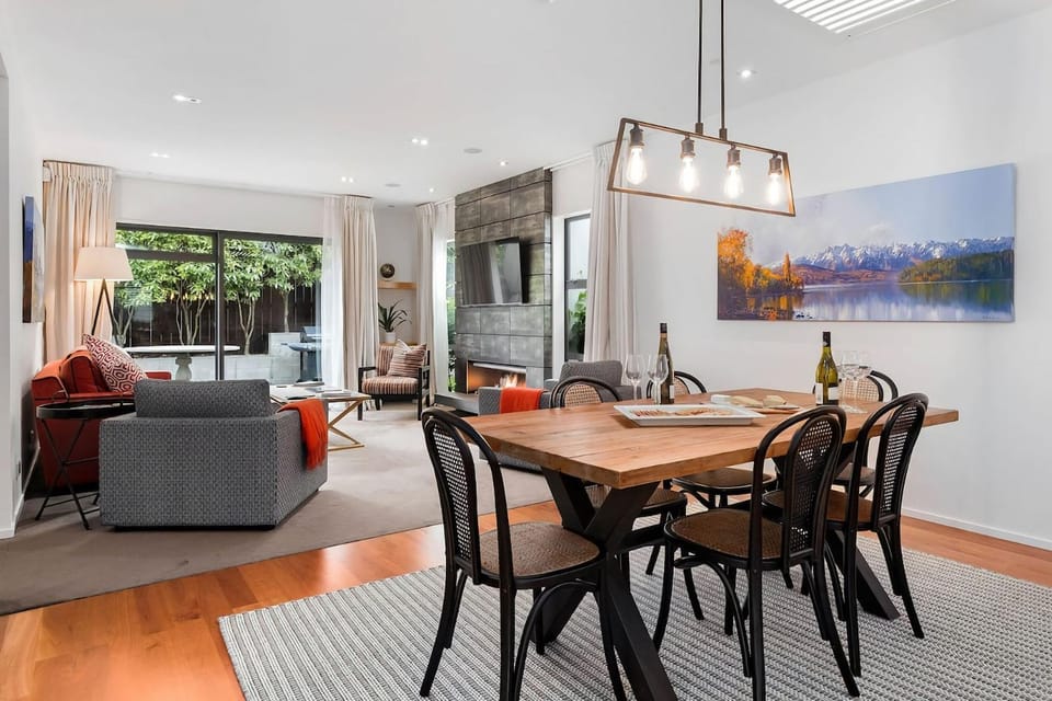 Central Queenstown 3 Bed Villa Villa in Queenstown
