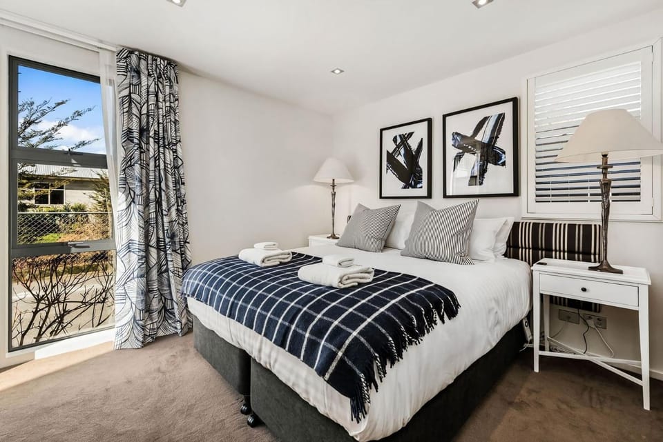Central Queenstown 3 Bed Villa Villa in Queenstown