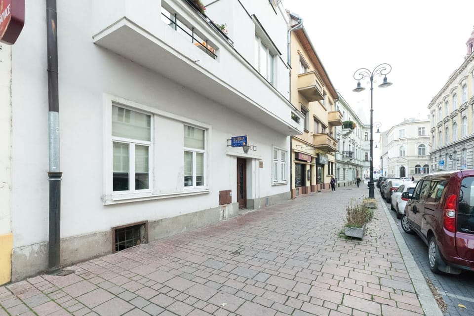 Facade/entrance, Off site, On site, City view