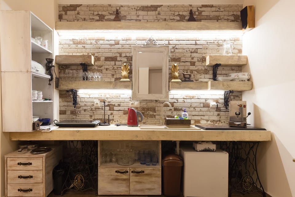 Coffee/tea facilities, Kitchen or kitchenette