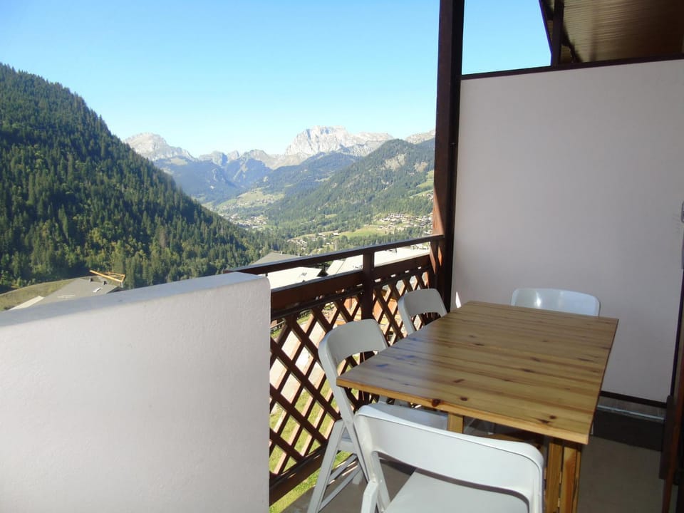 Appartement spacieux 6 personnes avec balcon à Châtel - FR-1-198-127 Apartment in Châtel