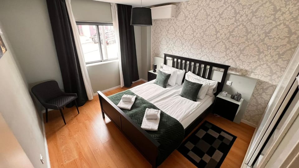 Bed, Bedroom, wardrobe