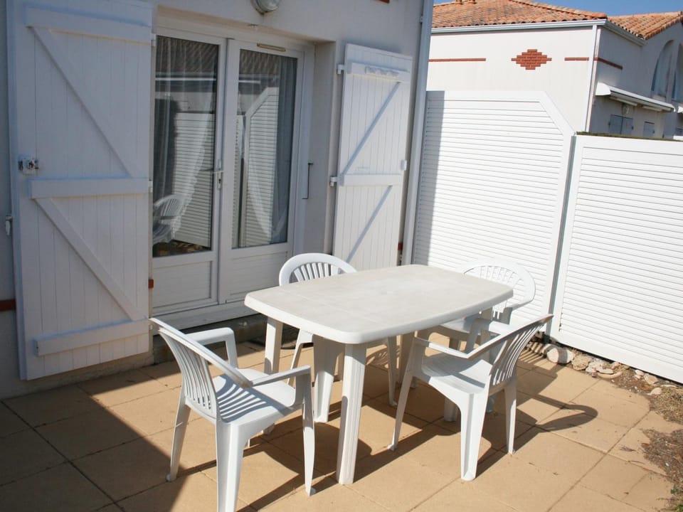 Maison à La Tranche-sur-Mer avec piscine, proche plage - FR-1-22-190 House in La Tranche-sur-Mer