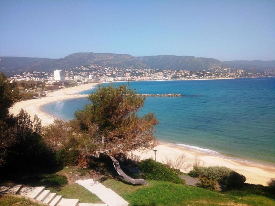 Studio face mer avec parking privé - Le Lavandou - FR-1-251-252 Apartment in Le Lavandou