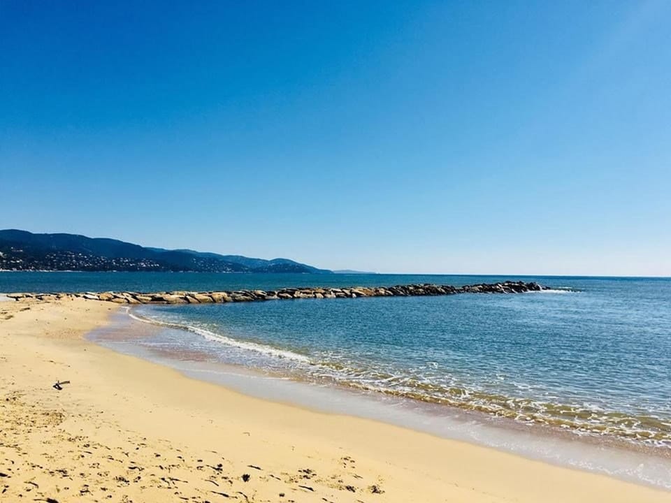 Studio face mer avec parking privé - Le Lavandou - FR-1-251-252 Apartment in Le Lavandou