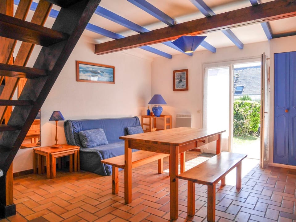 Maison confortable à 800m de la plage avec jardin - FR-1-418-145 House in Locmaria