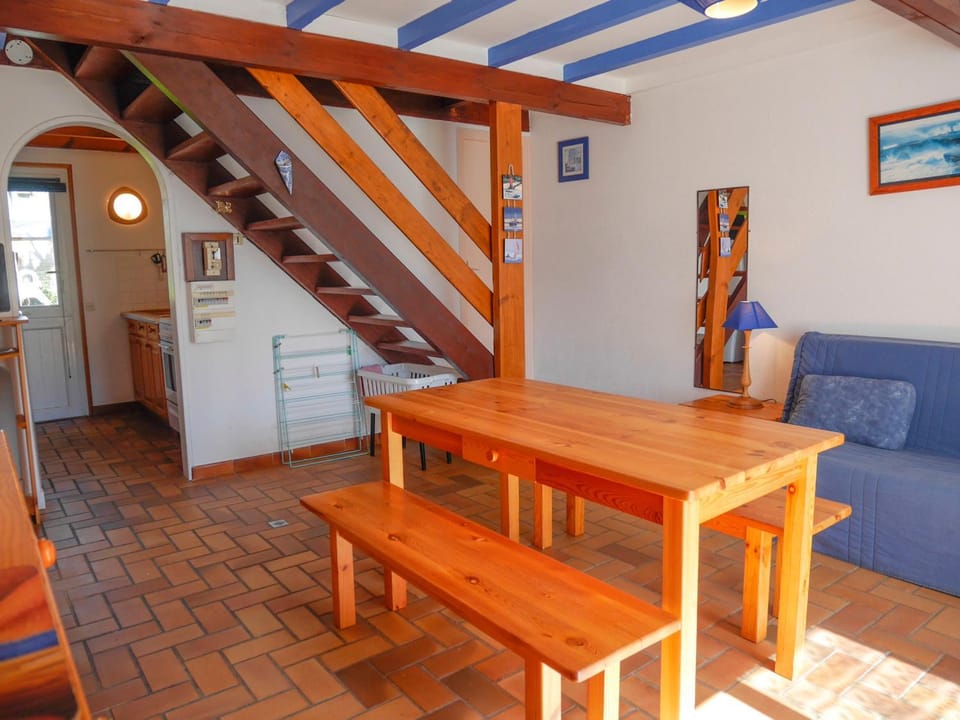 Maison confortable à 800m de la plage avec jardin - FR-1-418-145 House in Locmaria