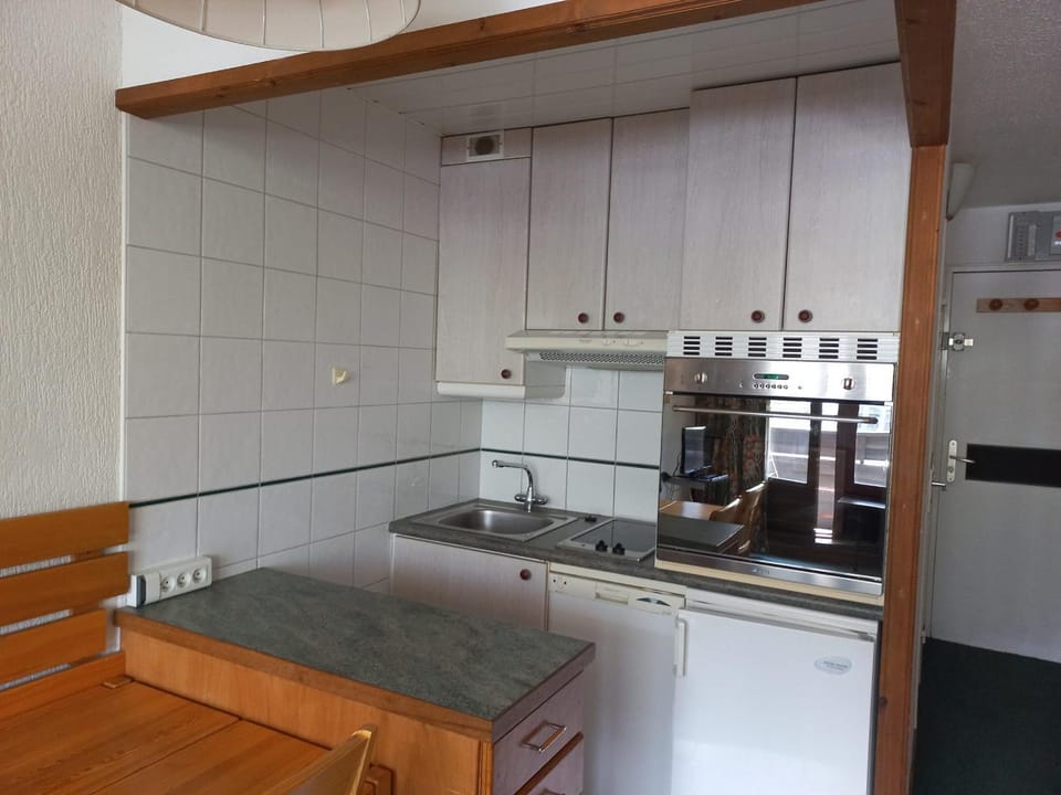 Studio Sud-Ouest au Coeur des Commerces - FR-1-449-58 Apartment in Tignes