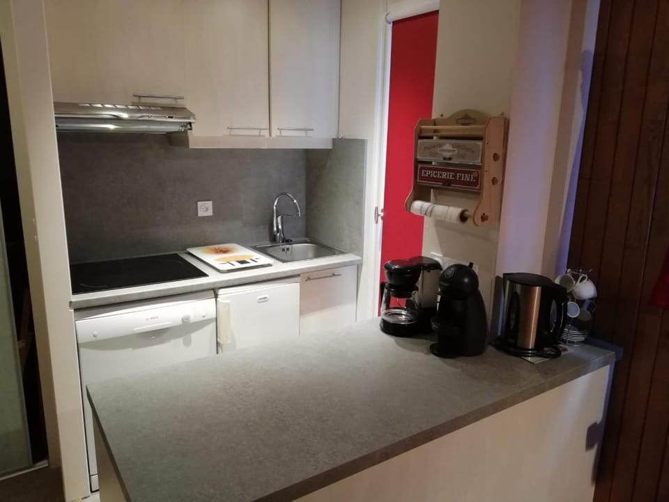 Charmant 2 pièces à Tignes, 100m des pistes, balcon Sud/Ouest - FR-1-449-93 Apartment in Tignes