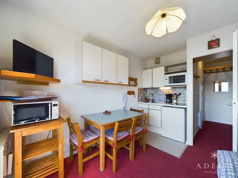 Charmant Studio 2/4 pers, centre-station, balcon sud, proche des pistes, parking inclus - FR-1-398-574 Apartment in Montvalezan