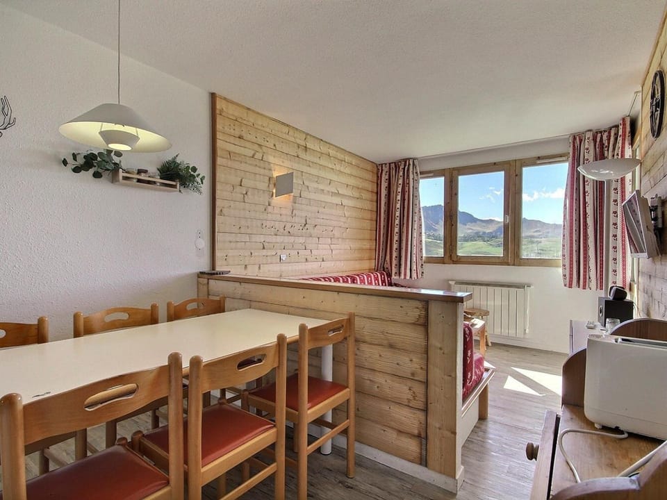 Appart 6 pers, terrasse sud-ouest au rez-de-pistes - FR-1-455-110 Apartment in Mâcot-la-Plagne