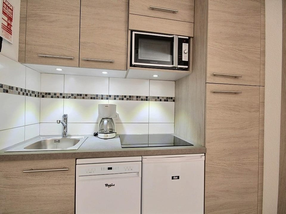 Appartement rénové 2 pièces, ski aux pieds, 4 personnes - FR-1-455-113 Apartment in Mâcot-la-Plagne