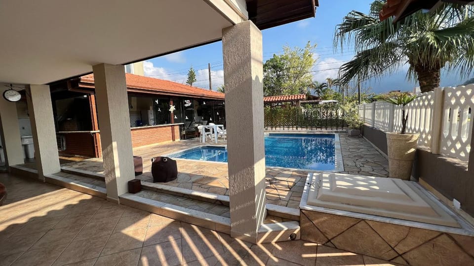 Area and facilities, Swimming pool