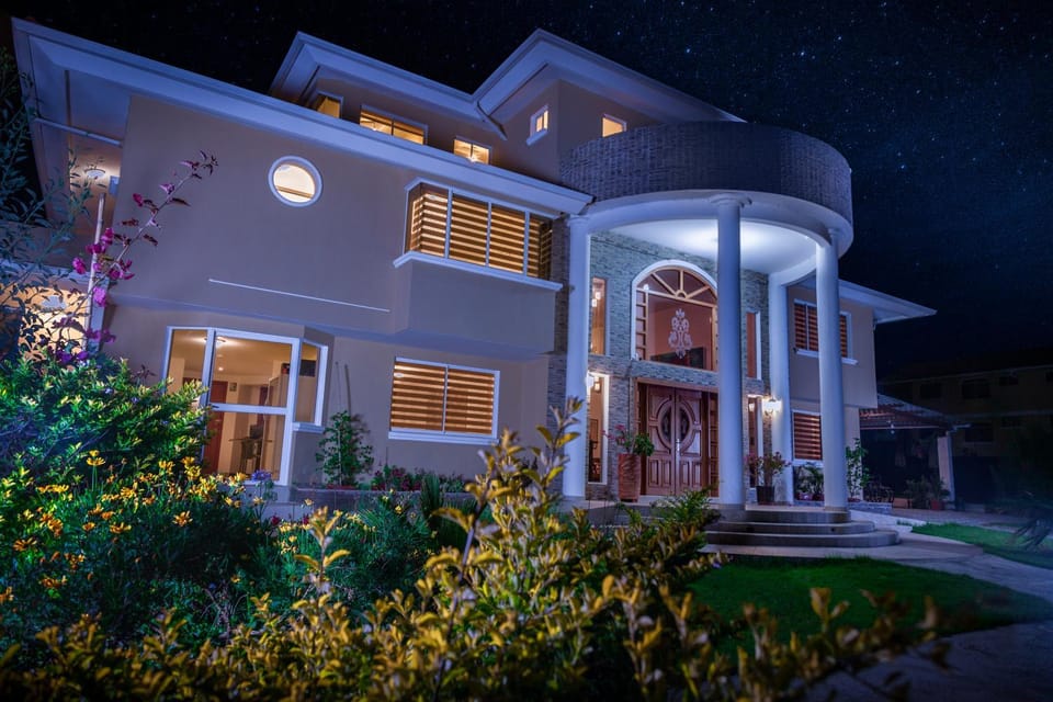 Property building, Facade/entrance