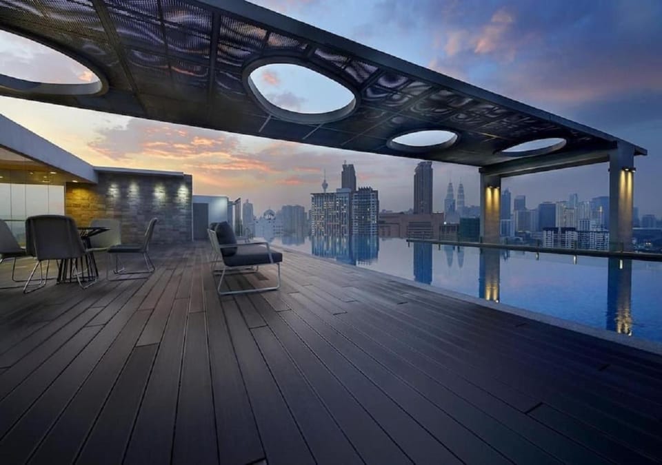 City view, Pool view, Swimming pool