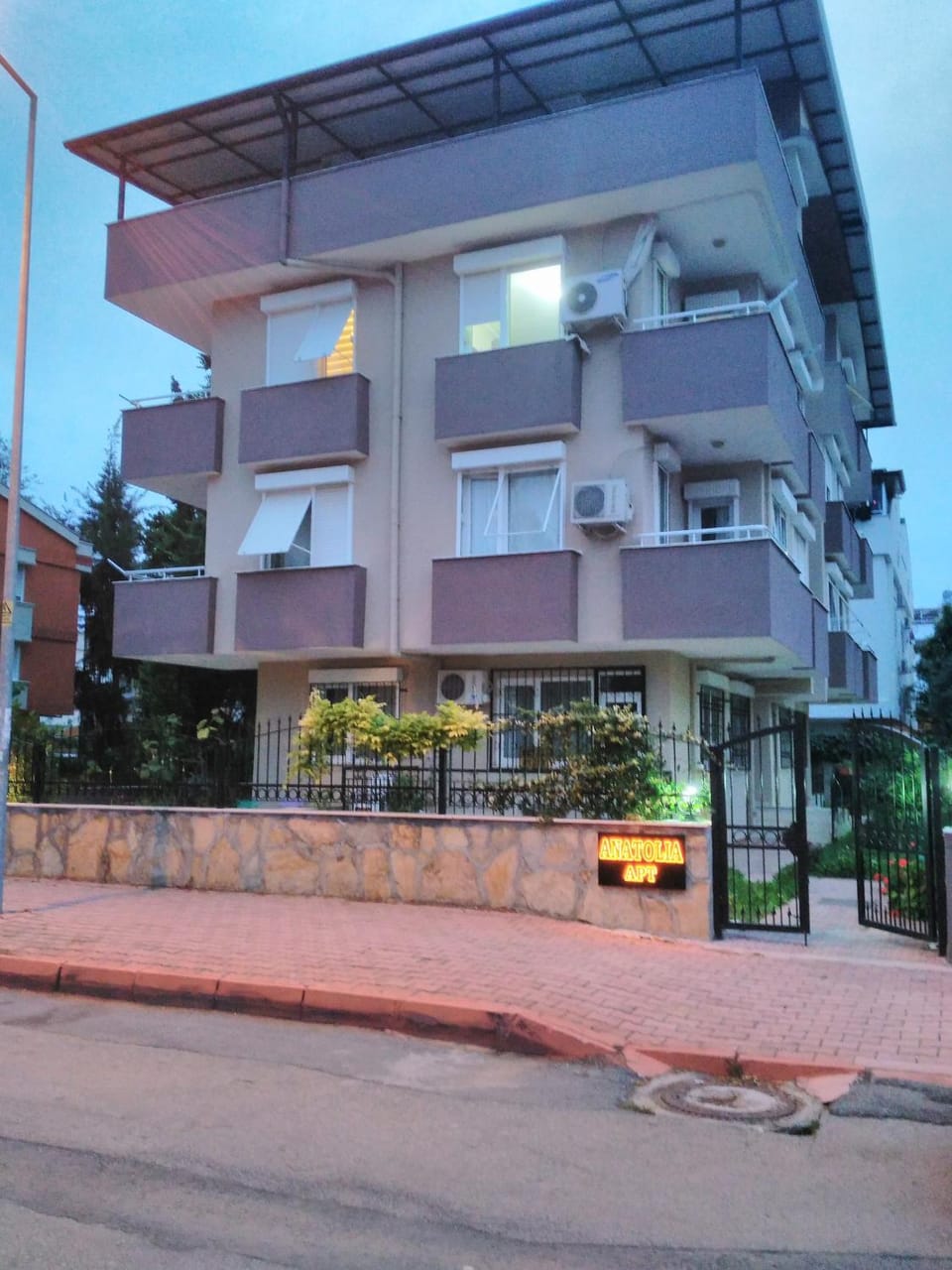 Facade/entrance