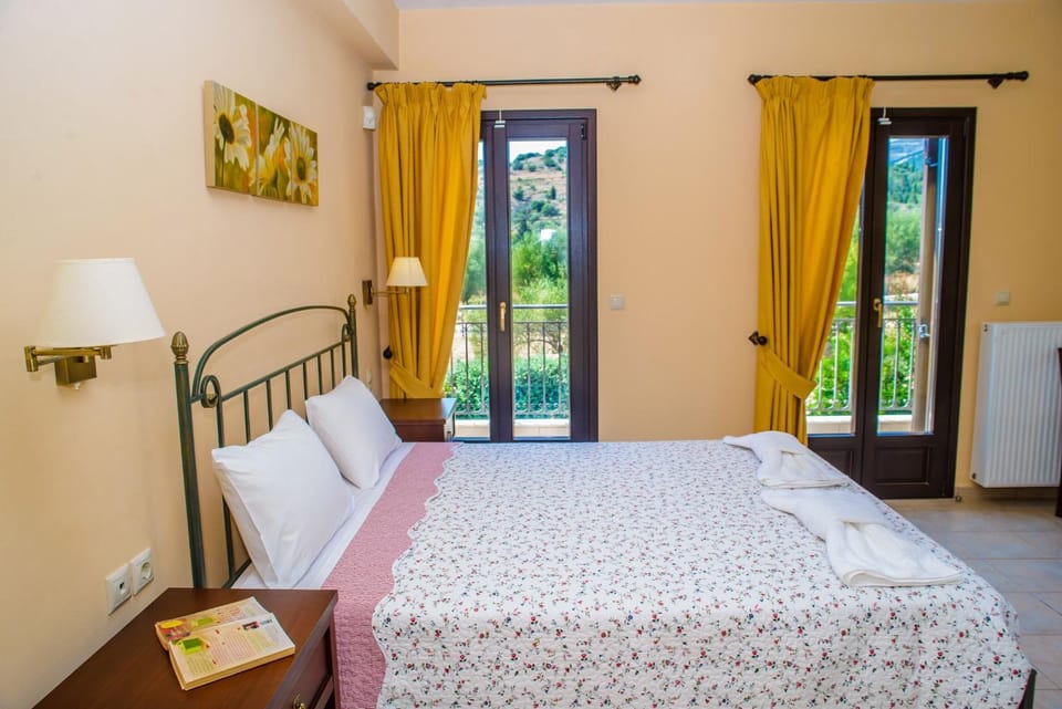 Bedroom, City view, Garden view, Mountain view, Pool view, Quiet street view