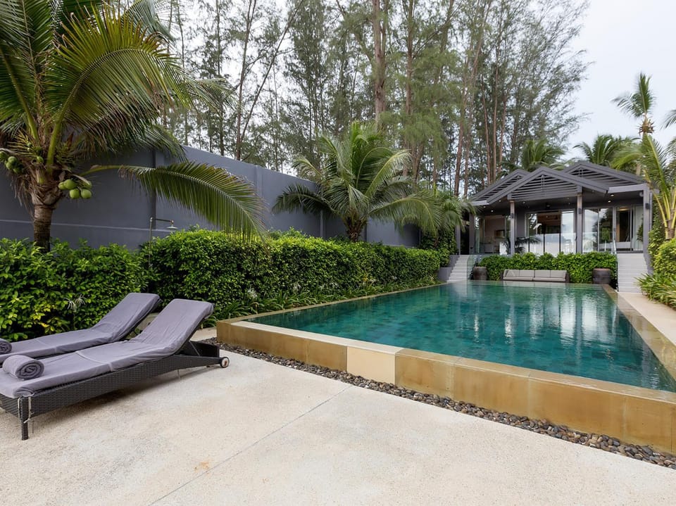 Property building, Patio, Swimming pool