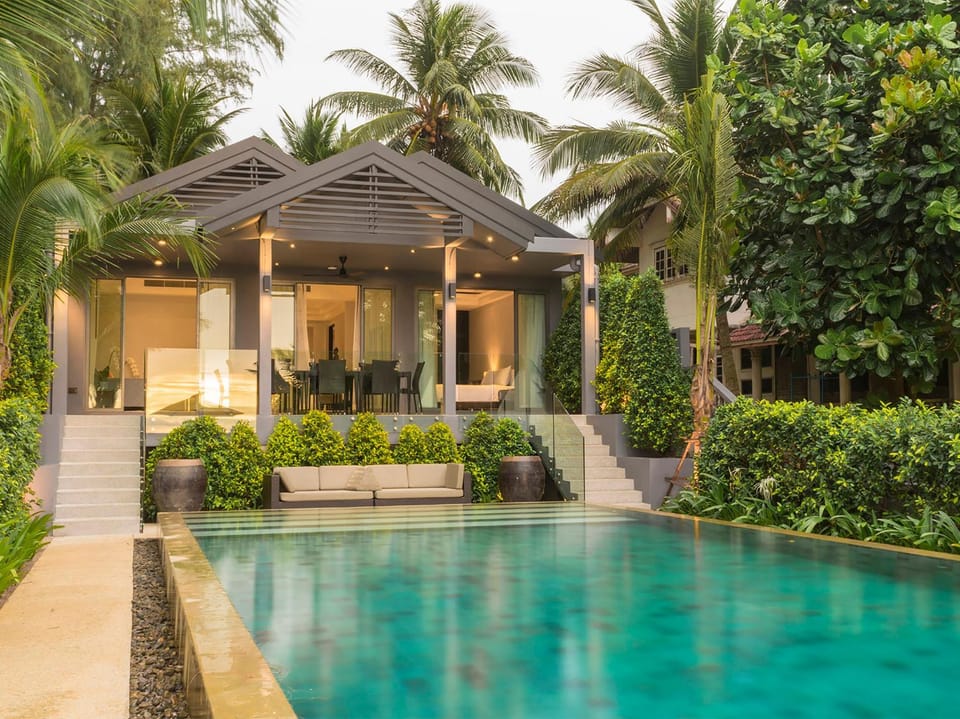 Property building, Swimming pool