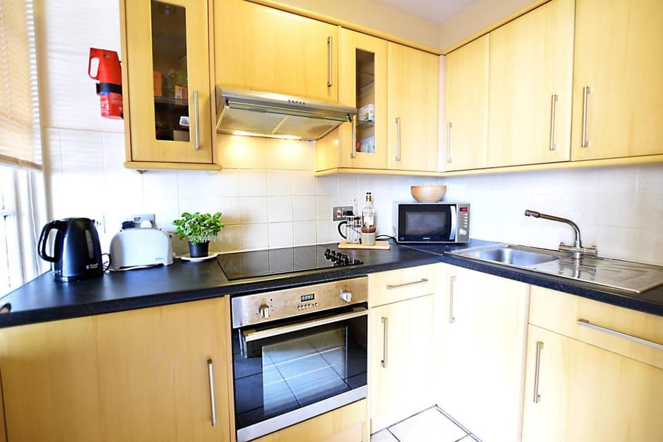 Kitchen or kitchenette, Communal kitchen