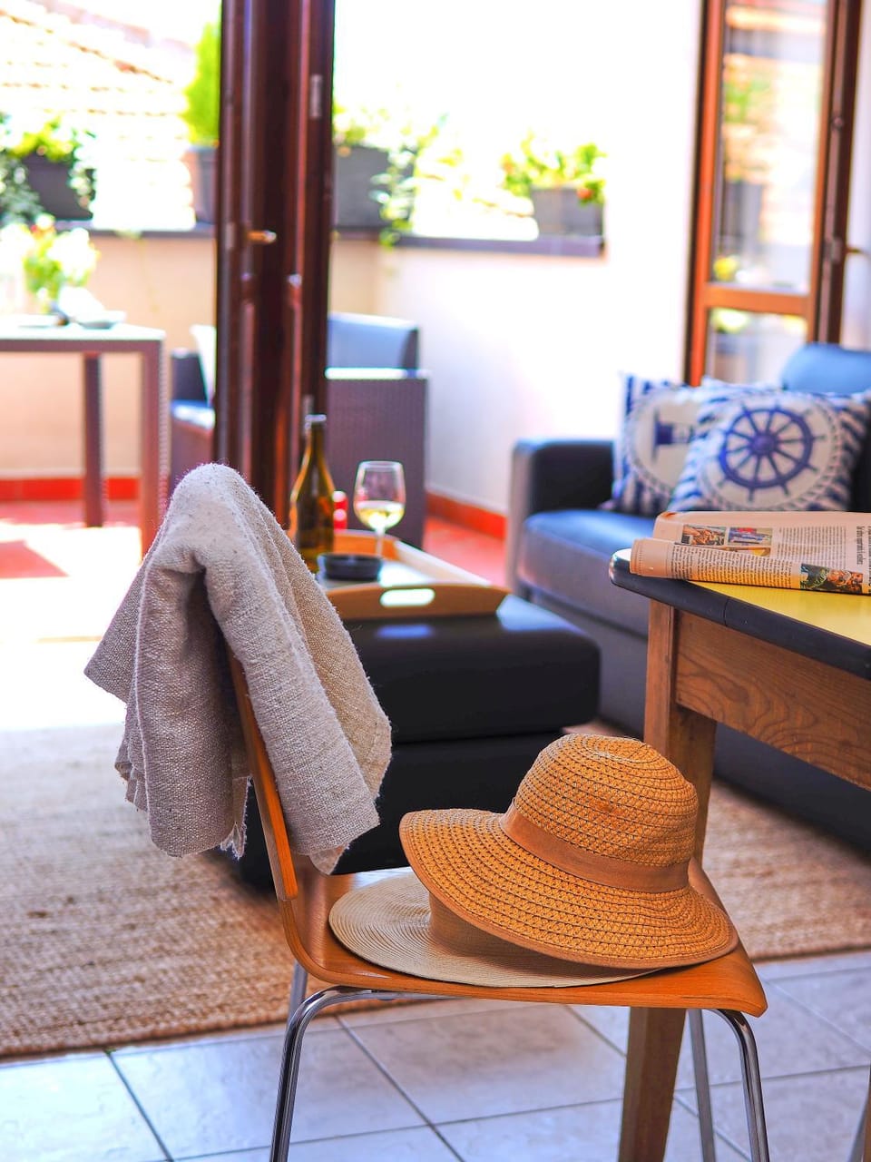 Living room, Seating area