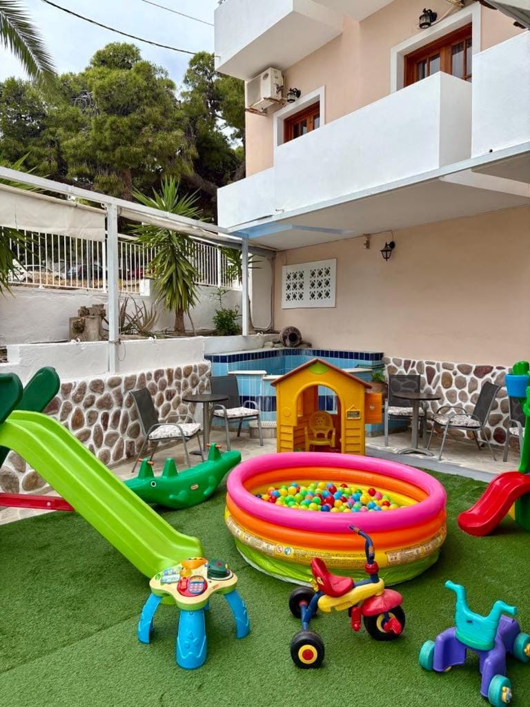 Costantonia Holiday Apartments Apartment in Islands