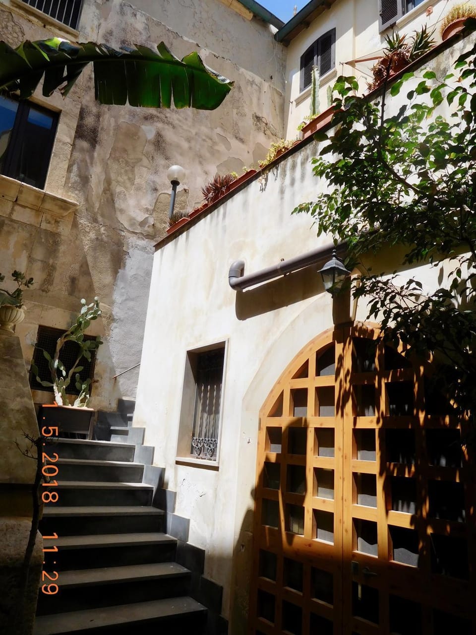 Day, Inner courtyard view