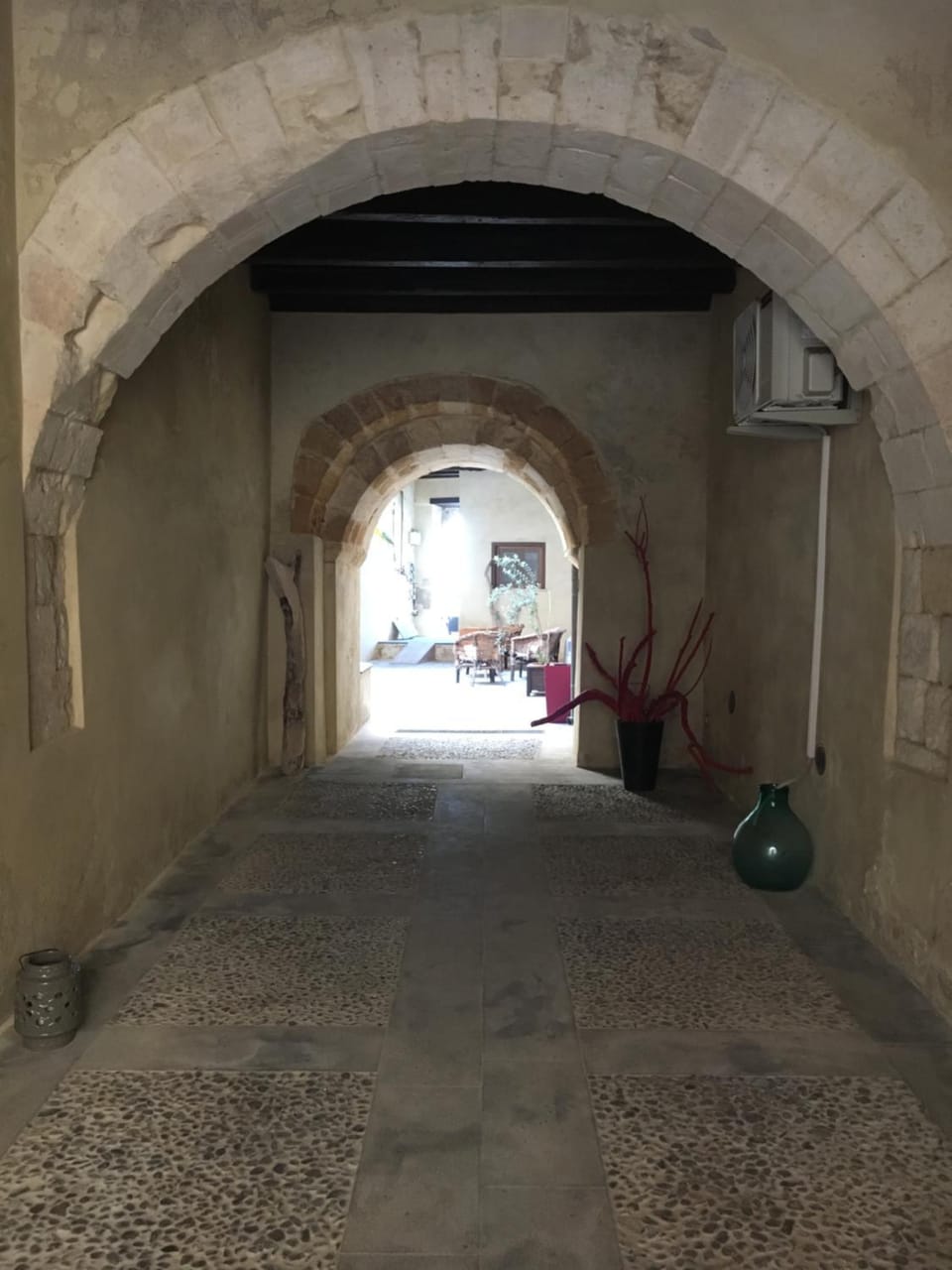 Facade/entrance