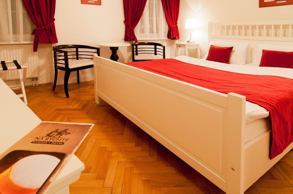 Bed, Living room, Bedroom