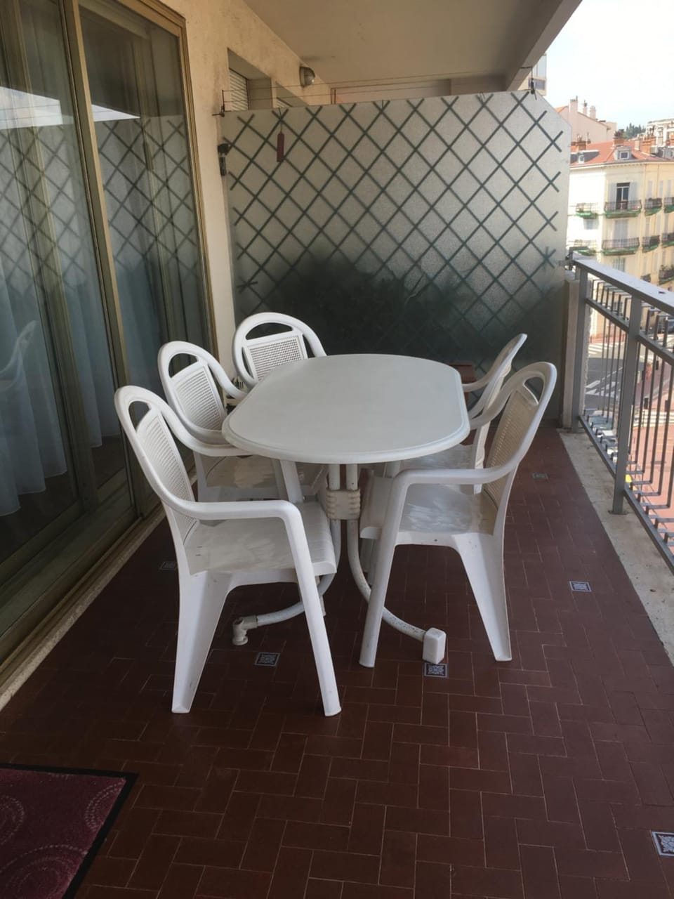 Lou Suquetan Apartment in Cannes